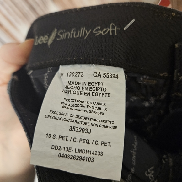 Lee women's comfort fit stretch dark wash barely bootcut jeans sz 10sp - Picture 6 of 7